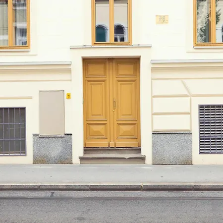 Leonart Living 24 Lägenhet *